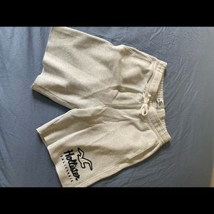 Cream color Mens fleece Hollister shorts